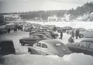 KLASSIKKOAUTOT JA DRIFTING VALTAAVAT URHEILUKESKUKSEN TOUKOKUUSSA